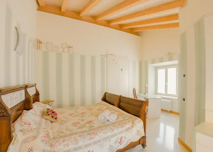 A Casa Di Maria * Como