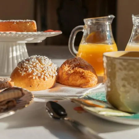 卡萨迪玛利亚旅馆 *